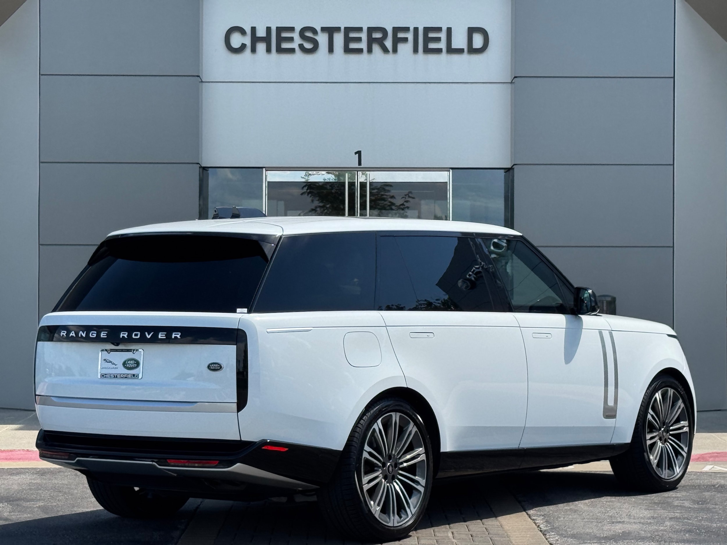 land rover range rover 2023 SALK1BE78PA038774 image land rover range rover 2023 SALK1BE78PA038774 image